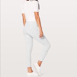 Lululemon Train Times 7/8 in size 4. Like new.